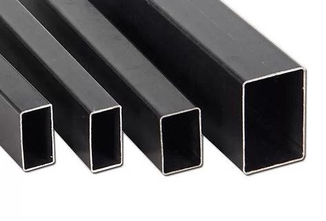 Caños de hierro y perfiles en Montevideo